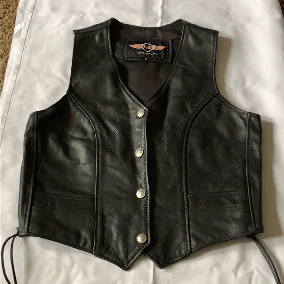 Vest - Picture 7 of 8